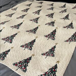 Holiday Christmas Tree Patterned Throw Blanket